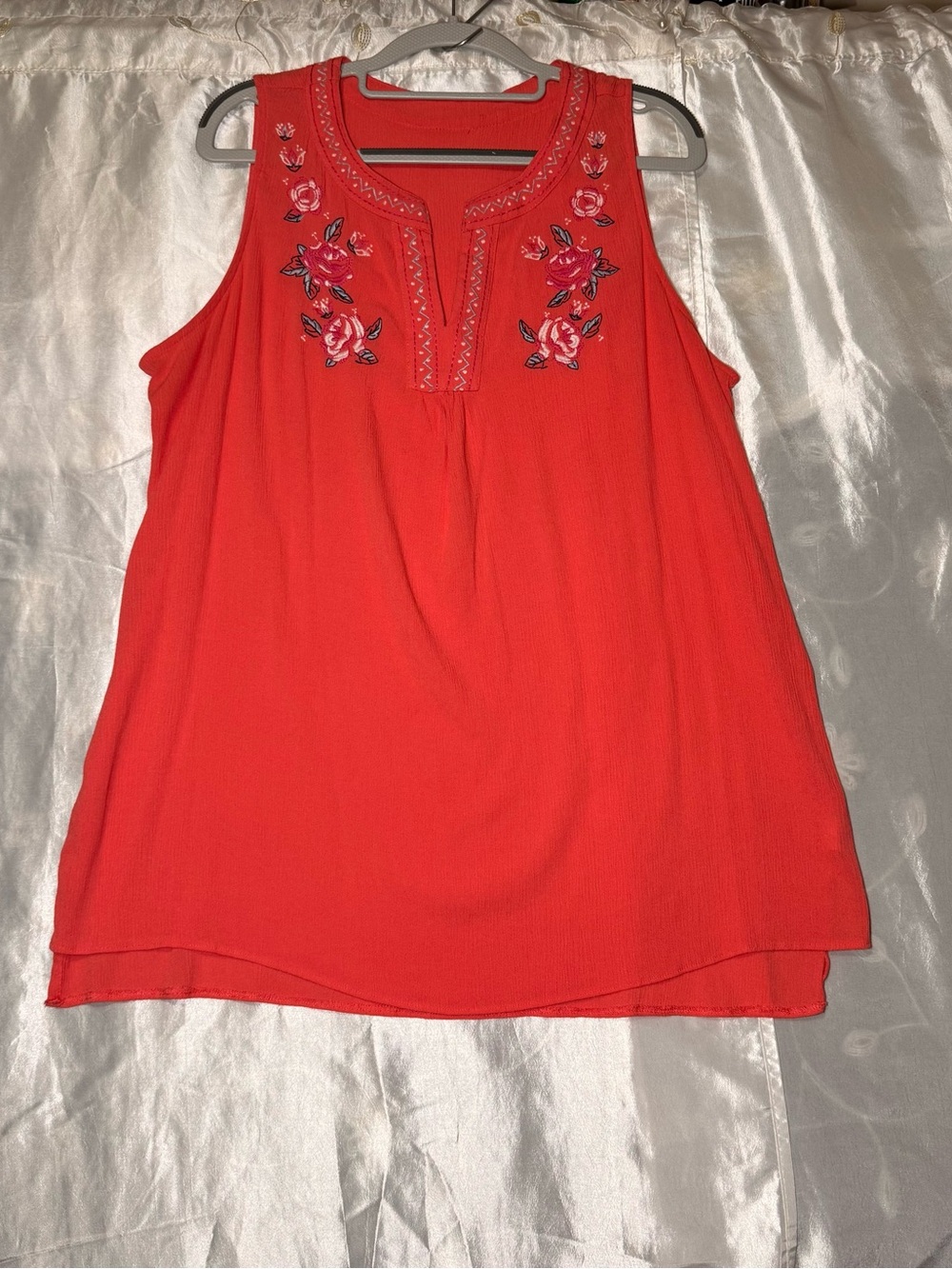 Embroidered Sleeveless Top Blouse Tunic Size Large Coral/Peach/Salmon Boho Light
